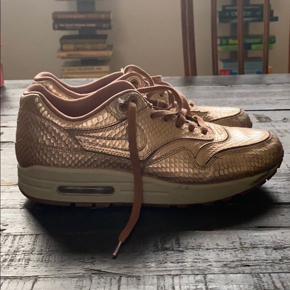 air max 1 python